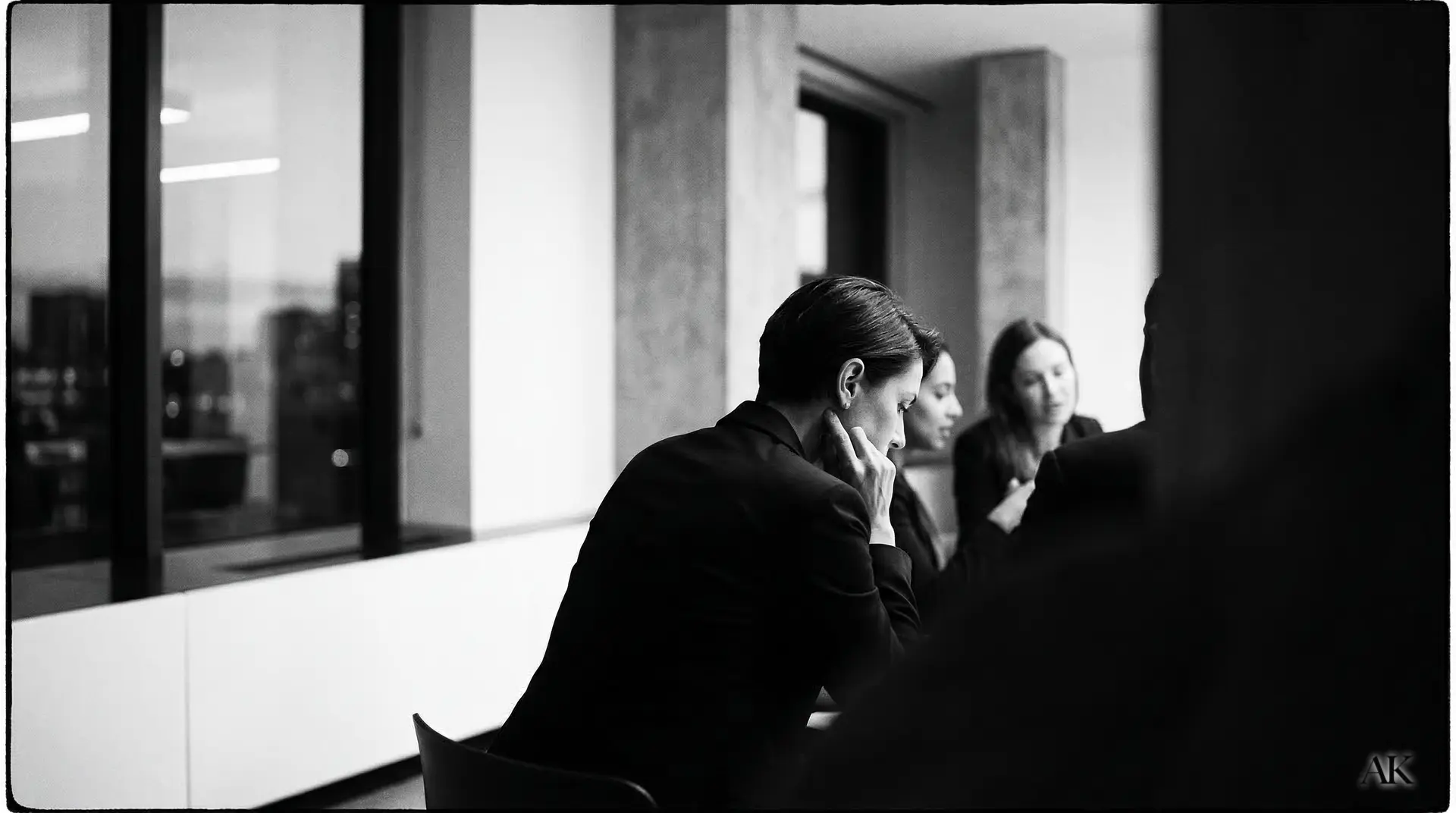 Featured image for Berusaha Memahami Terlebih Dahulu: Mengapa Pemimpin TI Terbaik Mendengarkan Sebelum Memberikan Solusi —...